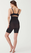 Load image into Gallery viewer, SPANX  OnCore High-Waisted Mid-Thigh Short
