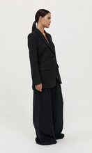 Load image into Gallery viewer, ST. AGNI Tailored Linen Blazer
