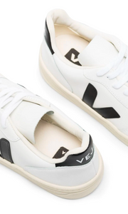 VEJA | V10 Extra White Black